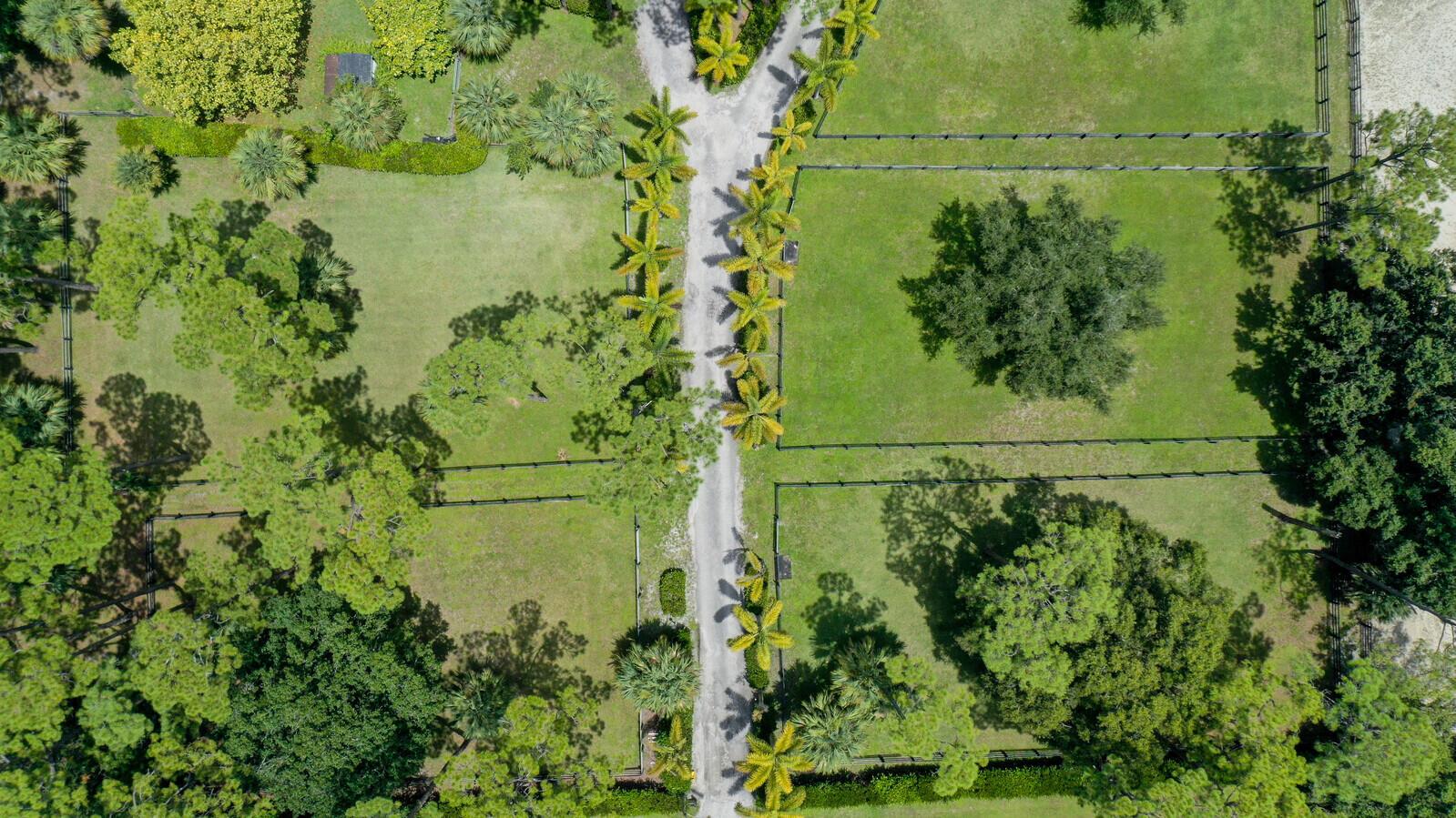 LOXAHATCHEE GROVES - Residential Lease