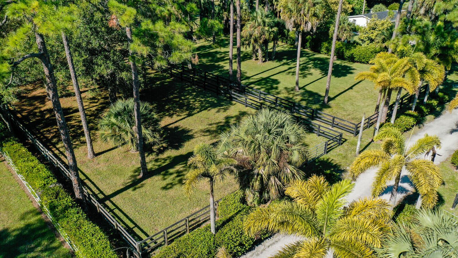 LOXAHATCHEE GROVES - Residential Lease