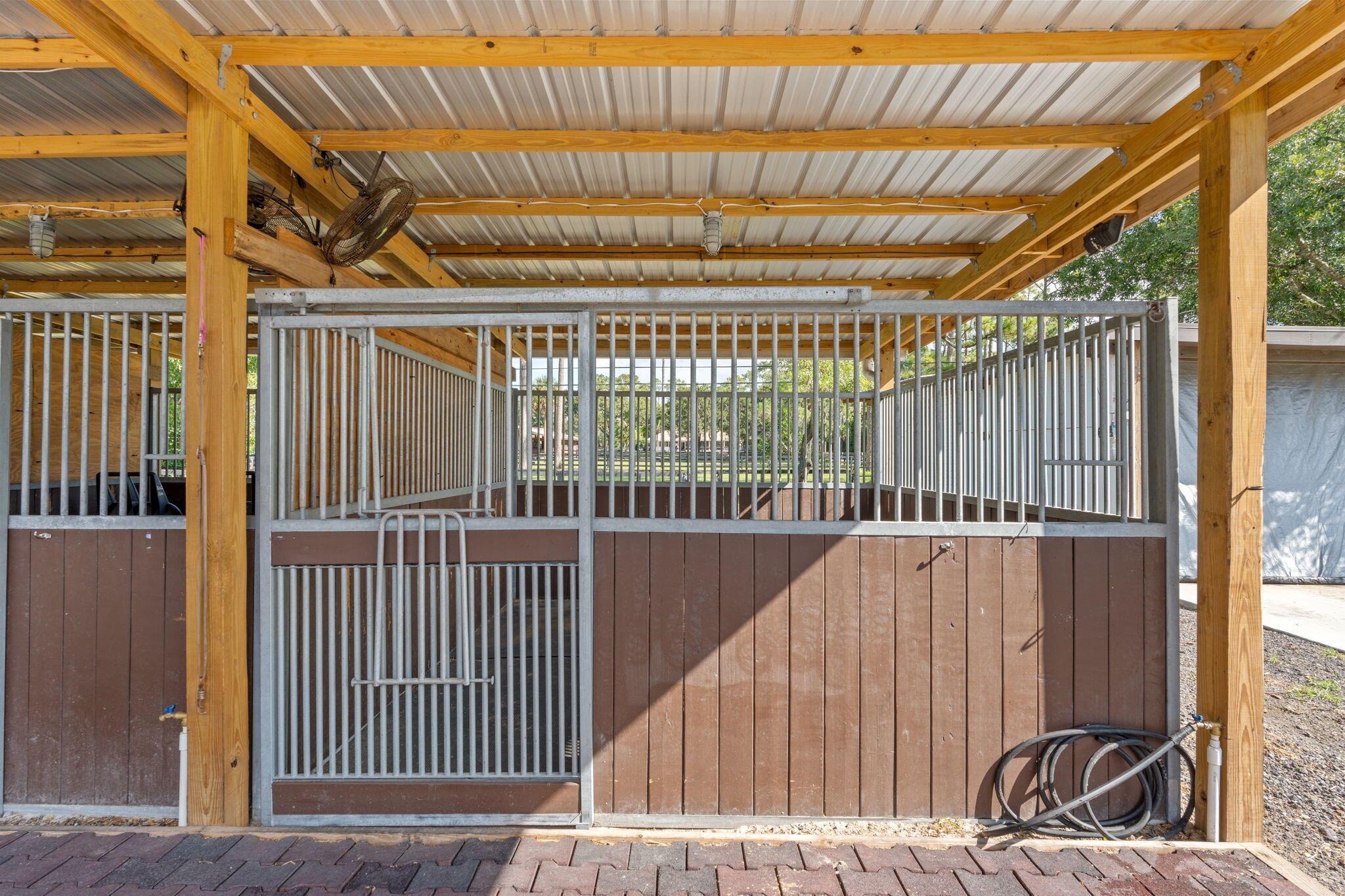 LOXAHATCHEE GROVES - Residential Lease