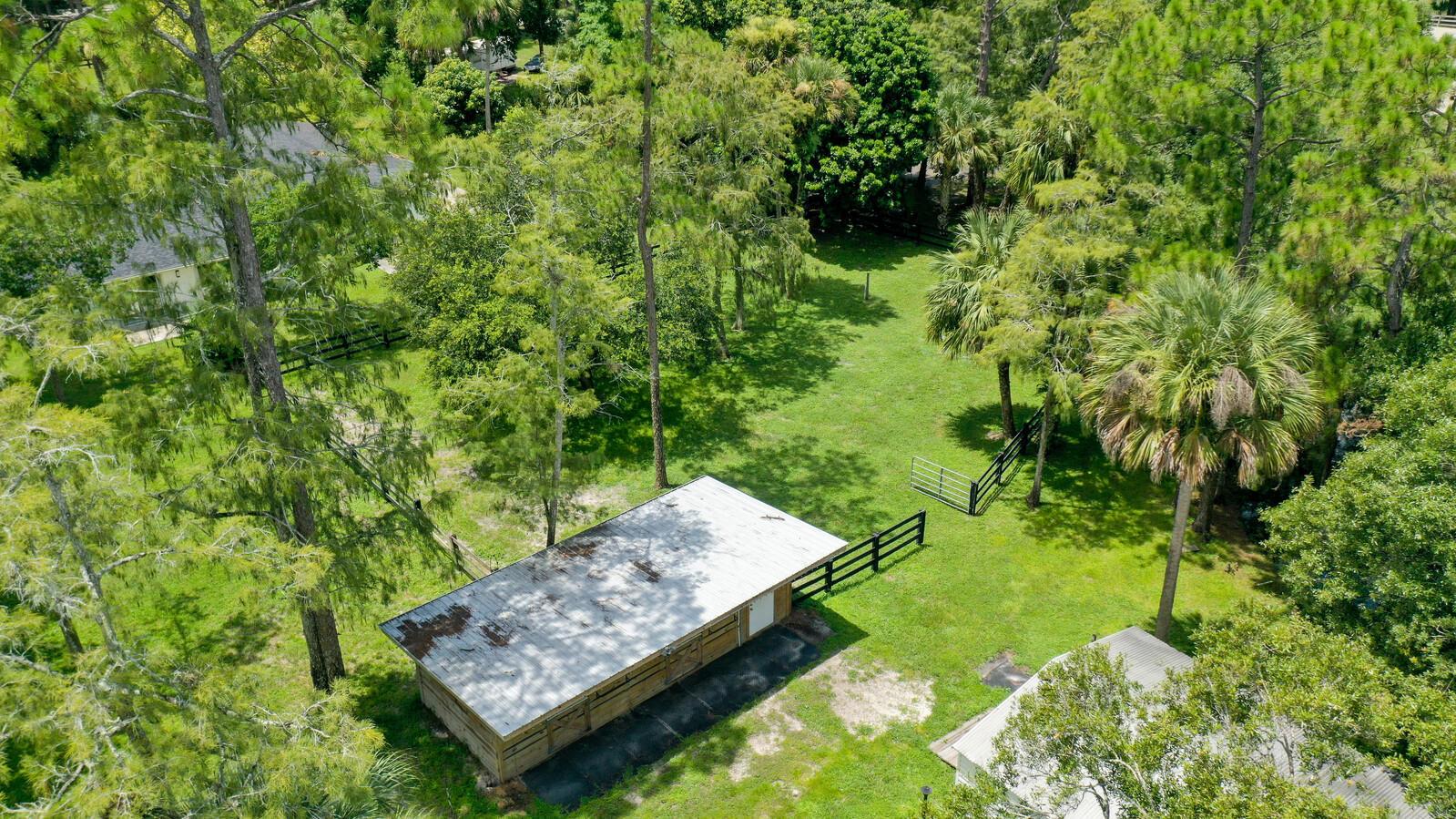 LOXAHATCHEE GROVES - Residential Lease