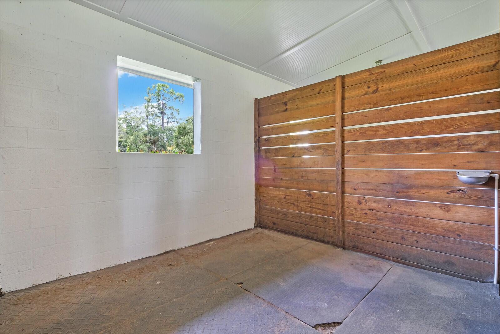 LOXAHATCHEE GROVES - Residential Lease