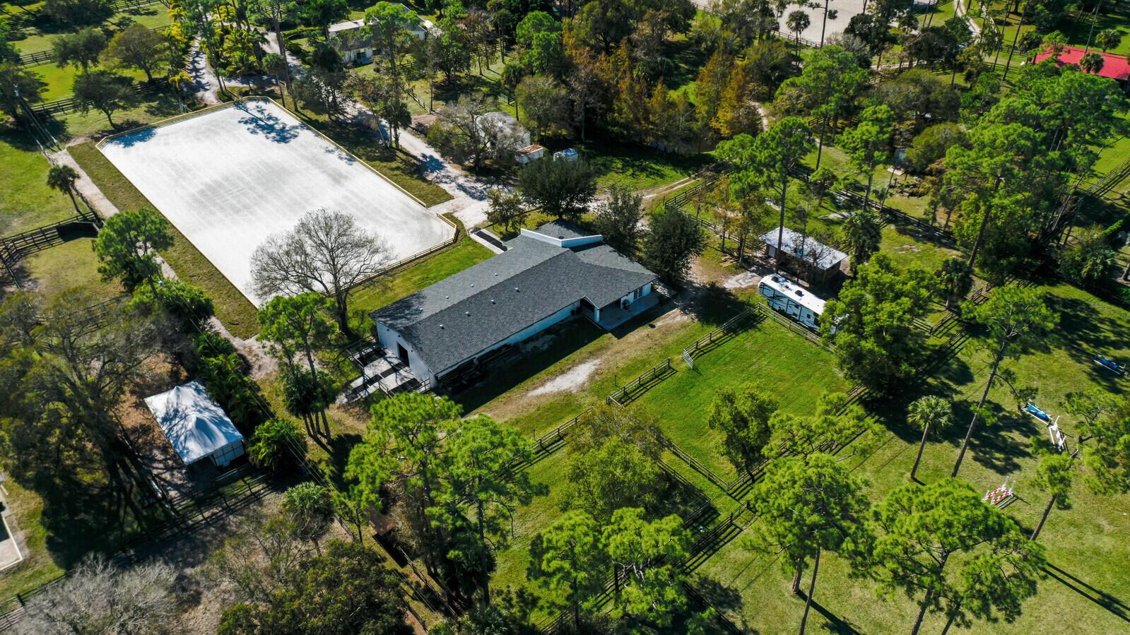 LOXAHATCHEE GROVES - Residential Lease