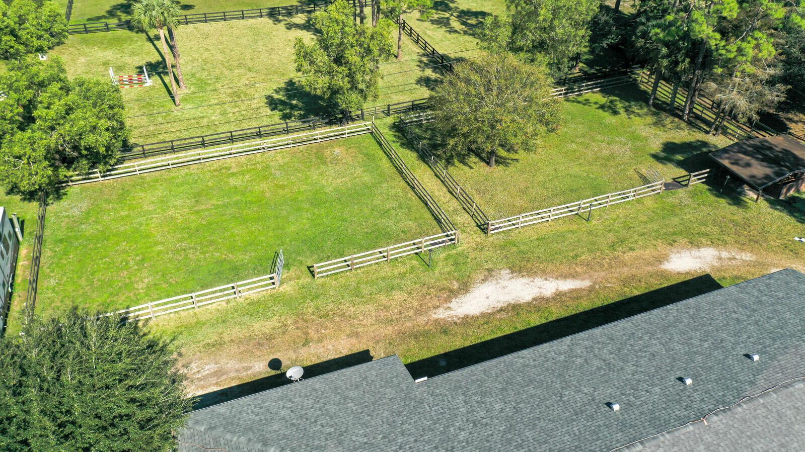 LOXAHATCHEE GROVES - Residential Lease