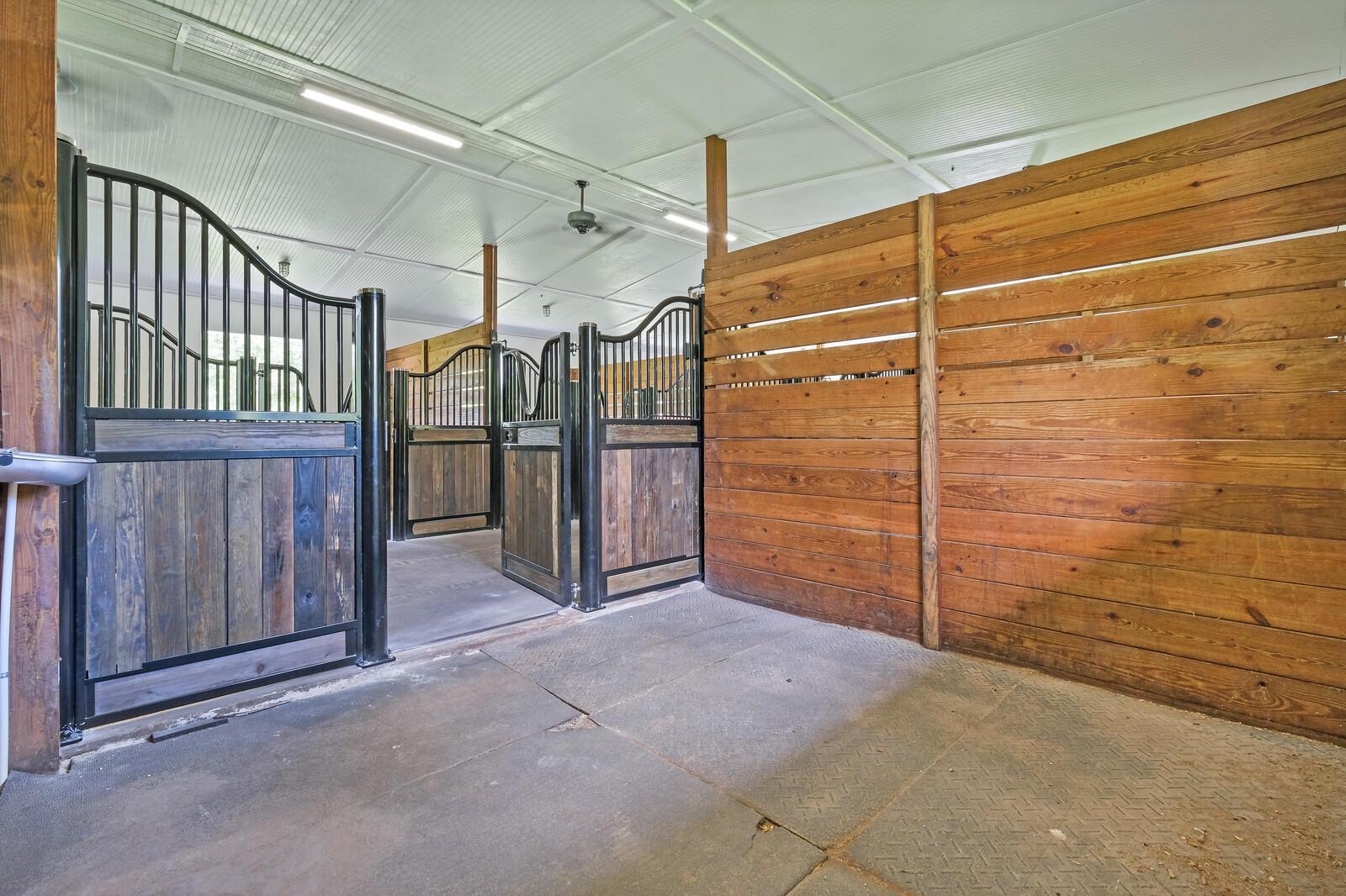 LOXAHATCHEE GROVES - Residential Lease