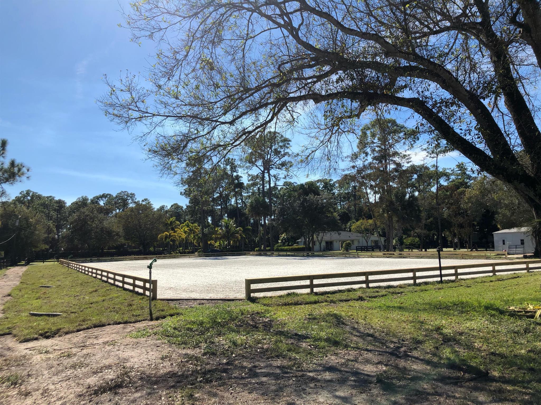 LOXAHATCHEE GROVES - Residential Lease