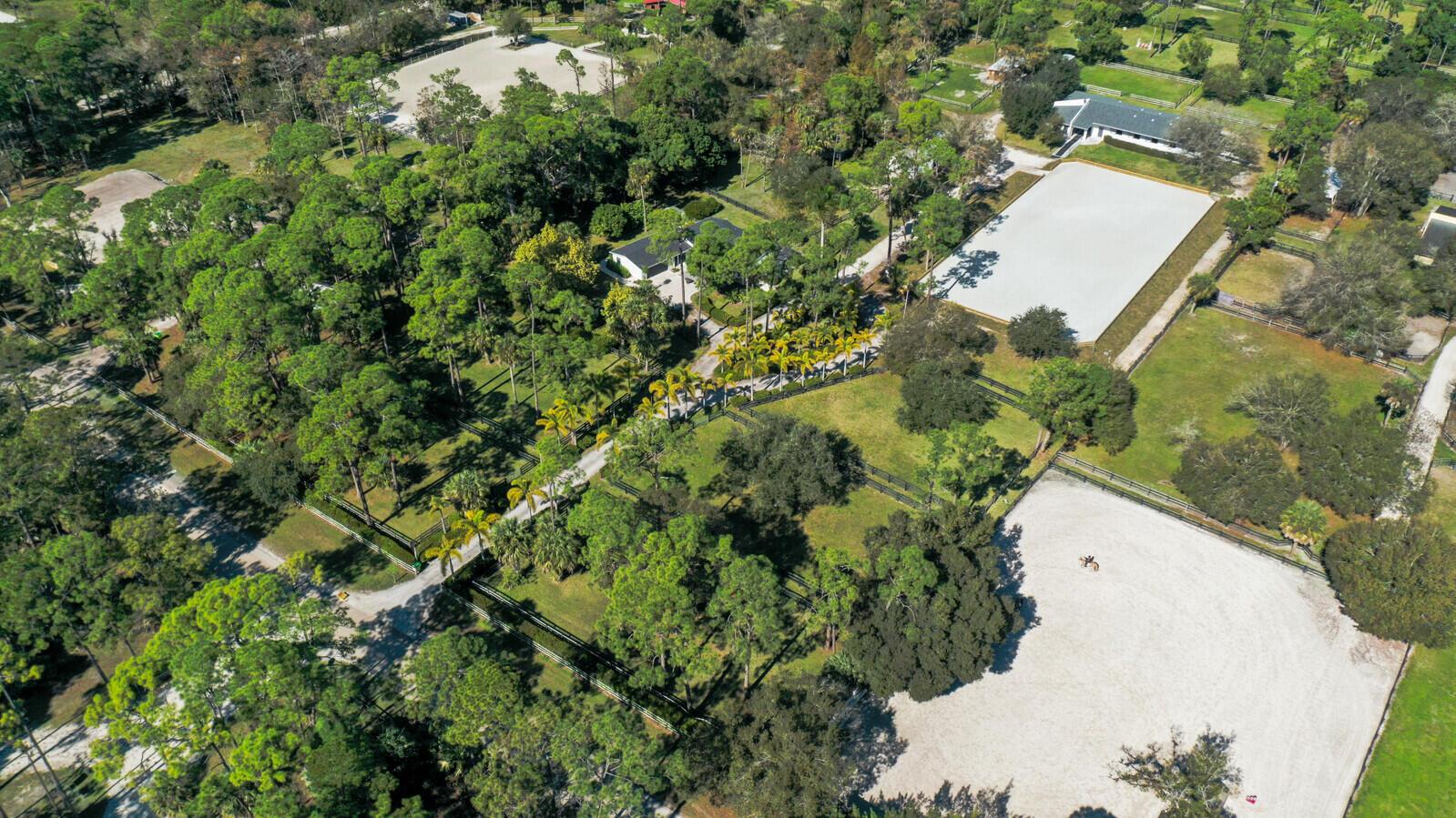 LOXAHATCHEE GROVES - Residential Lease