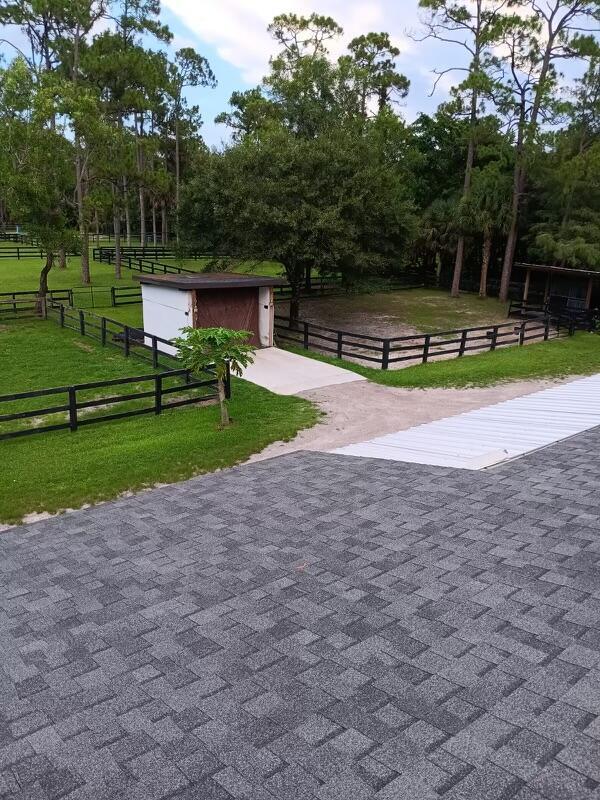 LOXAHATCHEE GROVES - Residential Lease