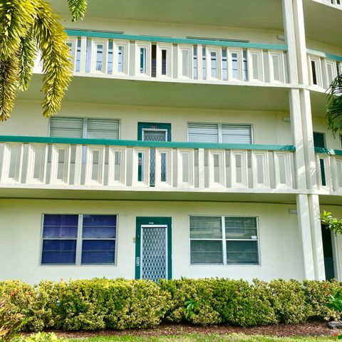 A home in Deerfield Beach