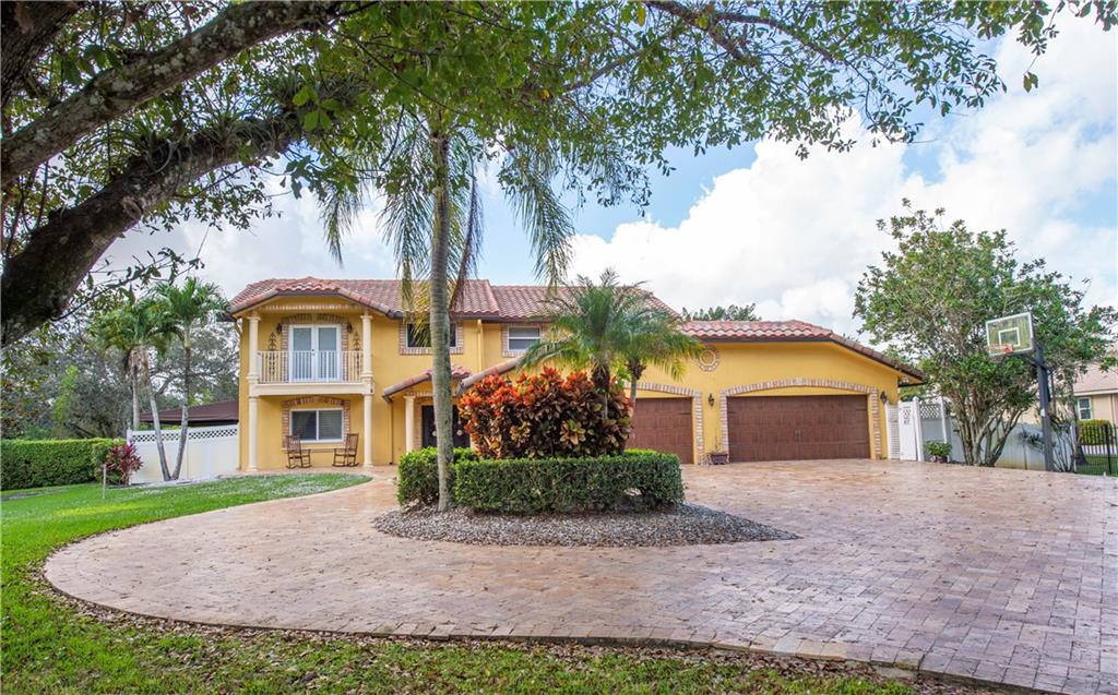 PINE TREE ESTATES - Residential