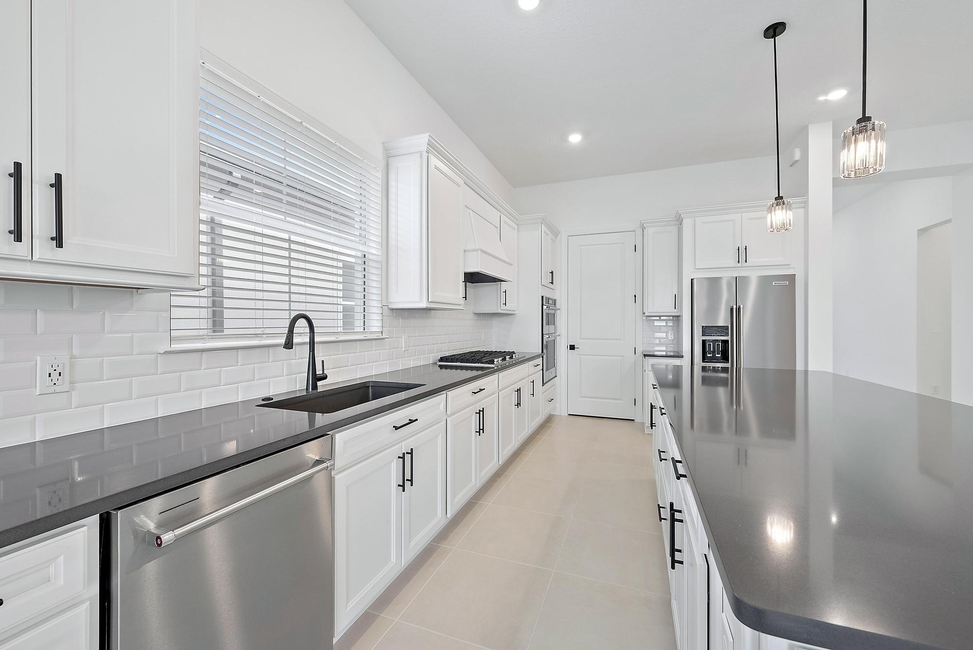 AVENIR - Residential Lease