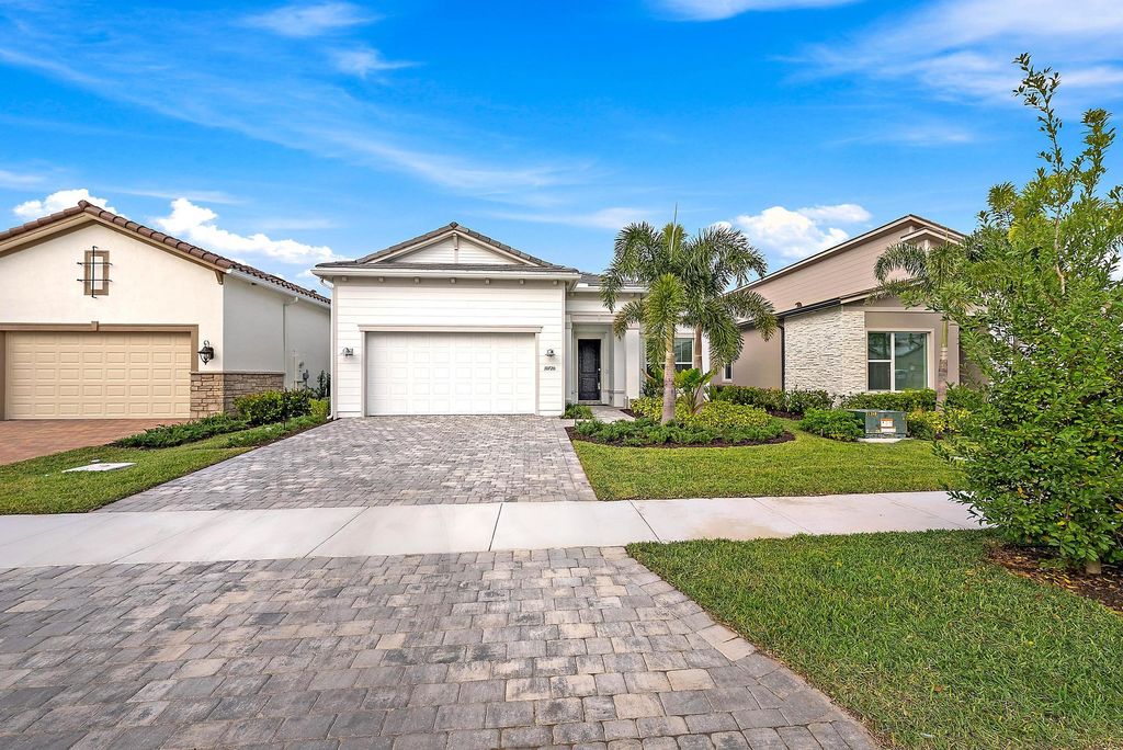 Photo of 10720 Northbrook Circle, Palm Beach Gardens, FL 33412 (MLS # R11144101)