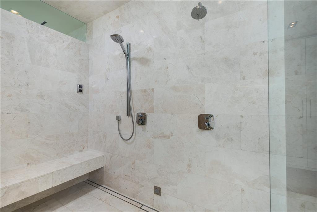 Riviera 6-17 B - Residential