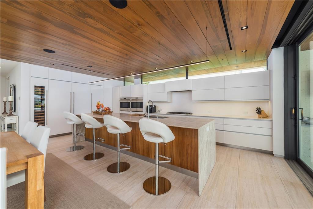 Riviera 6-17 B - Residential