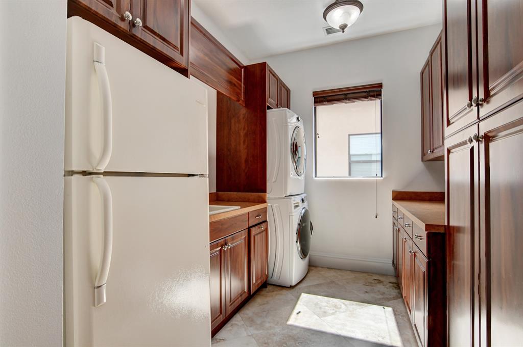 THE OAKS AT BOCA RATON - Residential