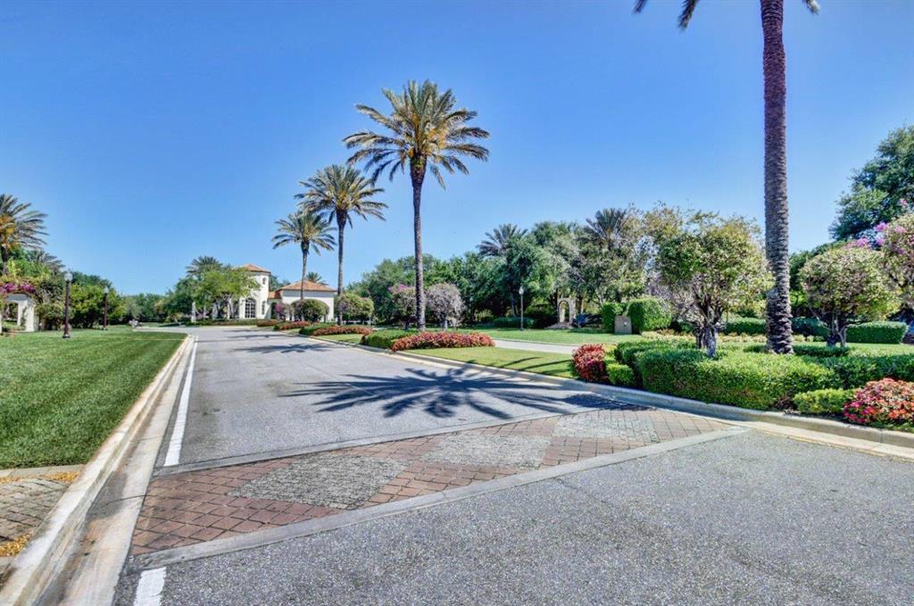 THE OAKS AT BOCA RATON - Residential