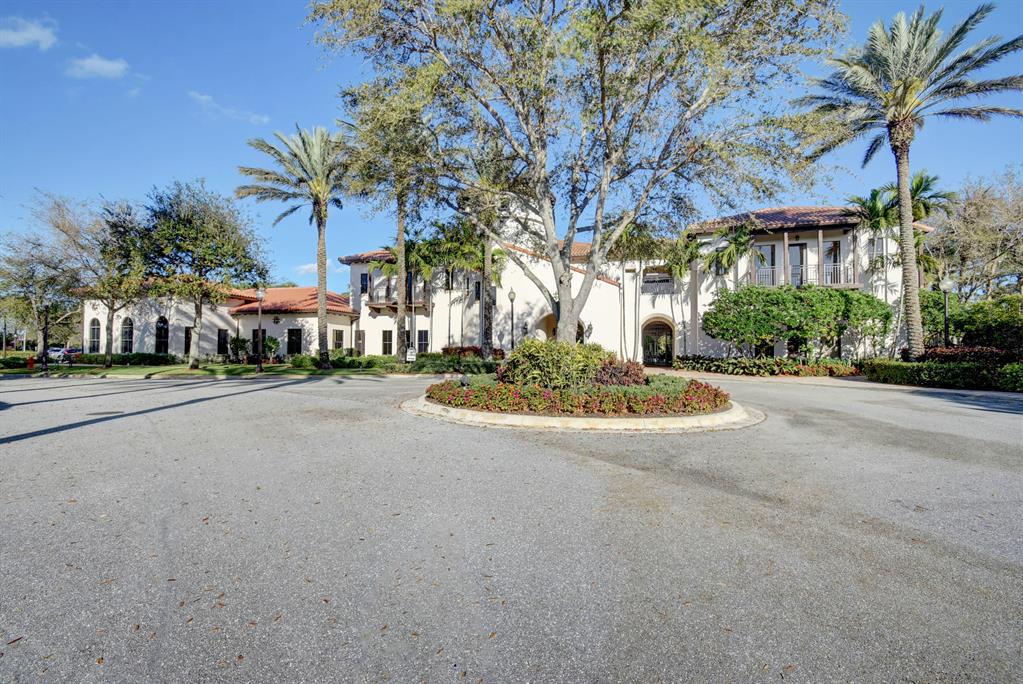 THE OAKS AT BOCA RATON - Residential