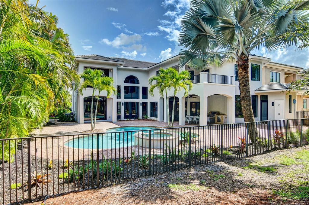 THE OAKS AT BOCA RATON - Residential