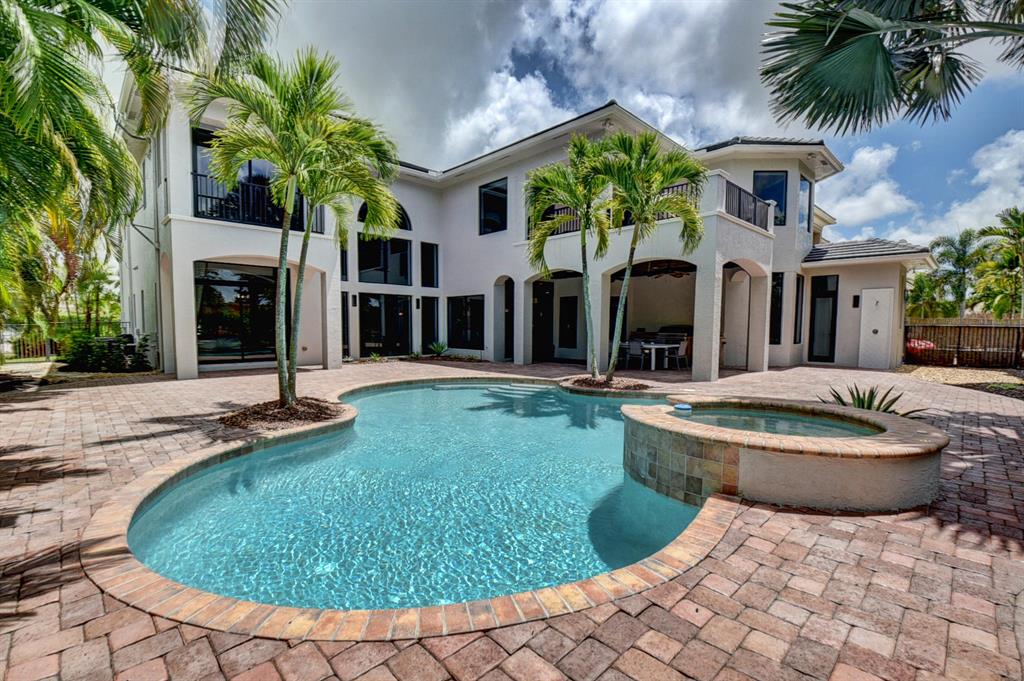 THE OAKS AT BOCA RATON - Residential