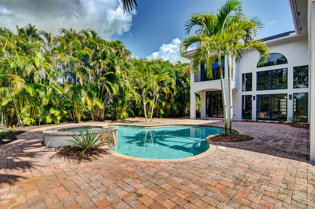 THE OAKS AT BOCA RATON - Residential