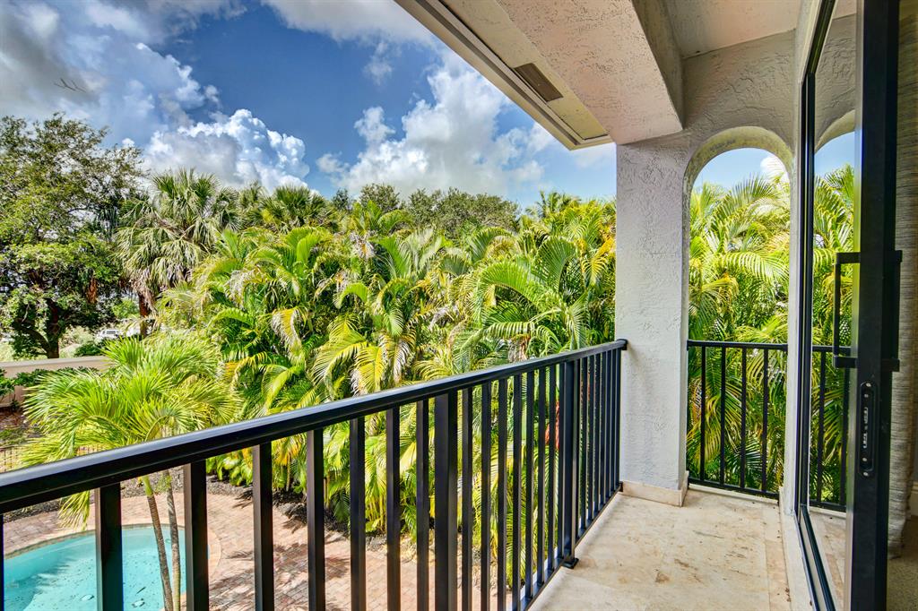 THE OAKS AT BOCA RATON - Residential