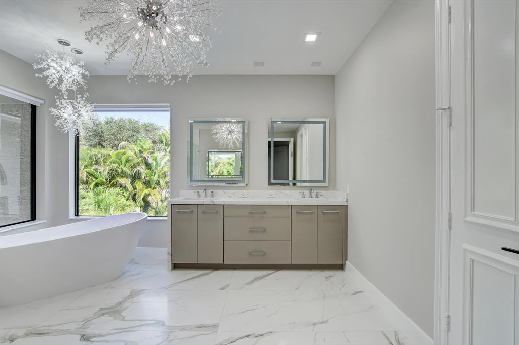 THE OAKS AT BOCA RATON - Residential