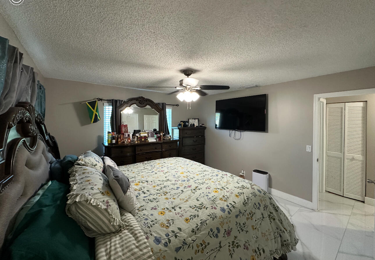 WOODED ACRES - Residential