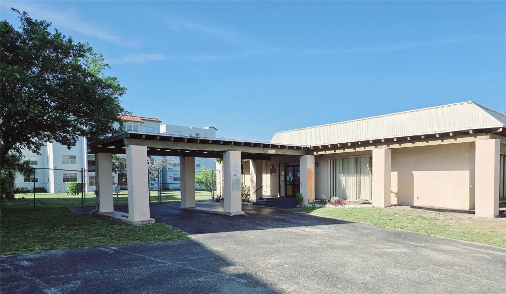 Photo of 2860 SOMERSET Drive #317K, Lauderdale Lakes, FL 33311 (MLS # B26073991)