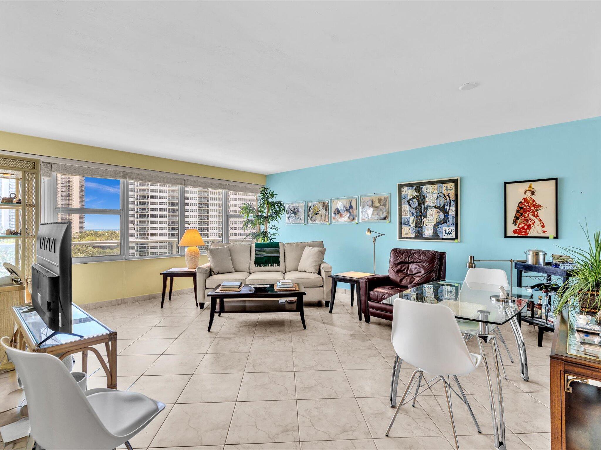 3300 NE 36th Street 721, Fort Lauderdale, FL, 33308/$365,000 4 3300 NE 36th Street 721
