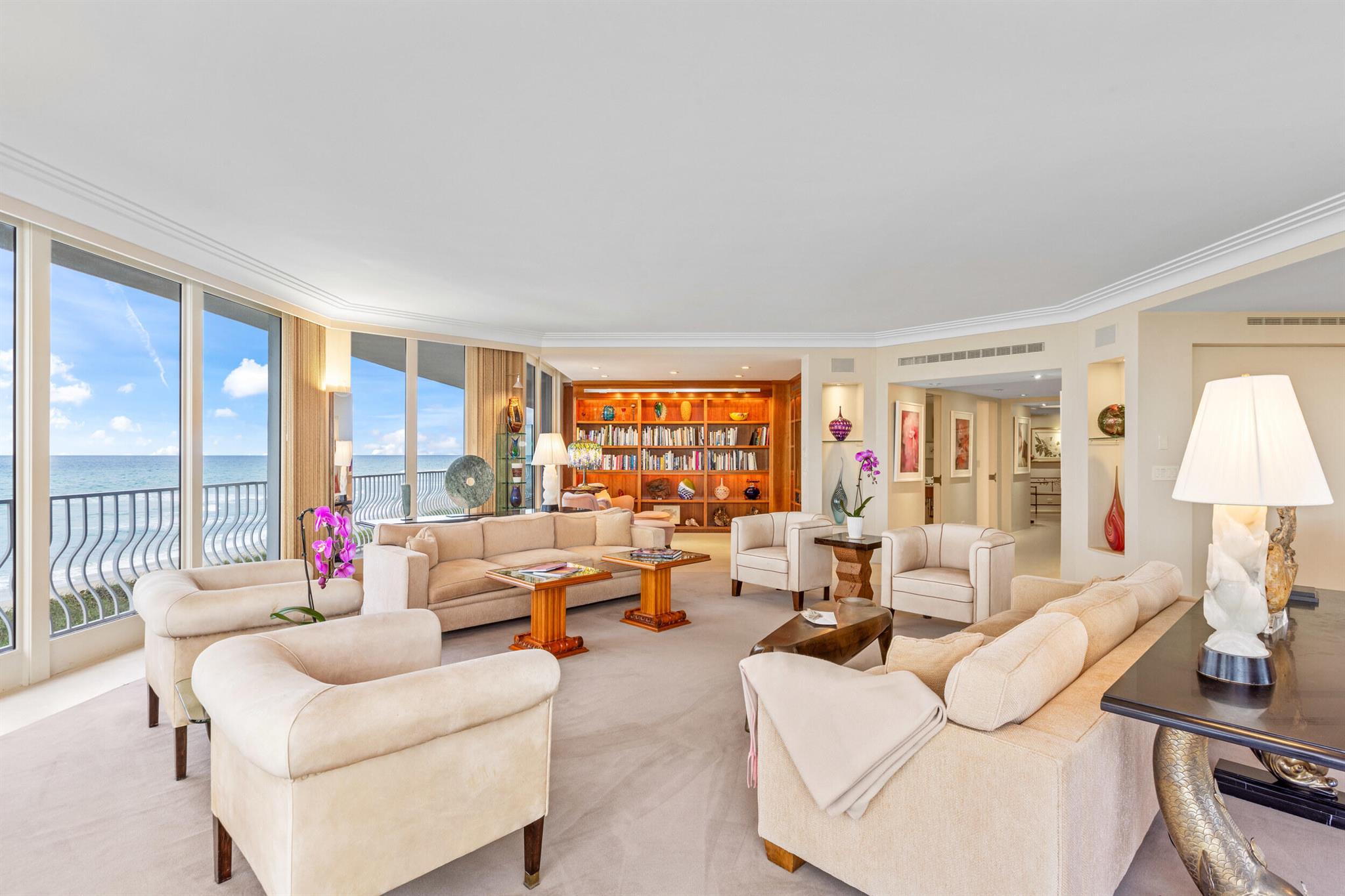 TWO THOUSAND COND AT SLOA - Residential