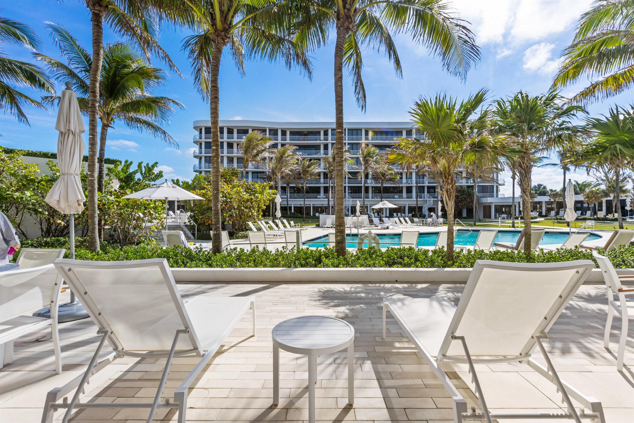 TWO THOUSAND COND AT SLOA - Residential