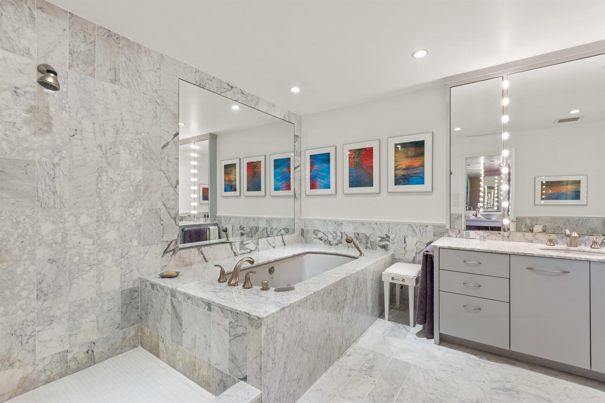 TWO THOUSAND COND AT SLOA - Residential