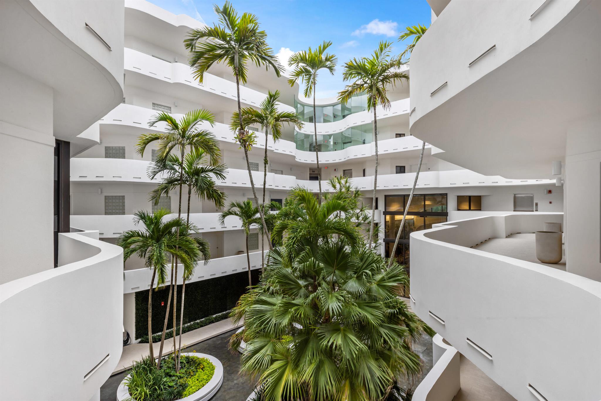 TWO THOUSAND COND AT SLOA - Residential