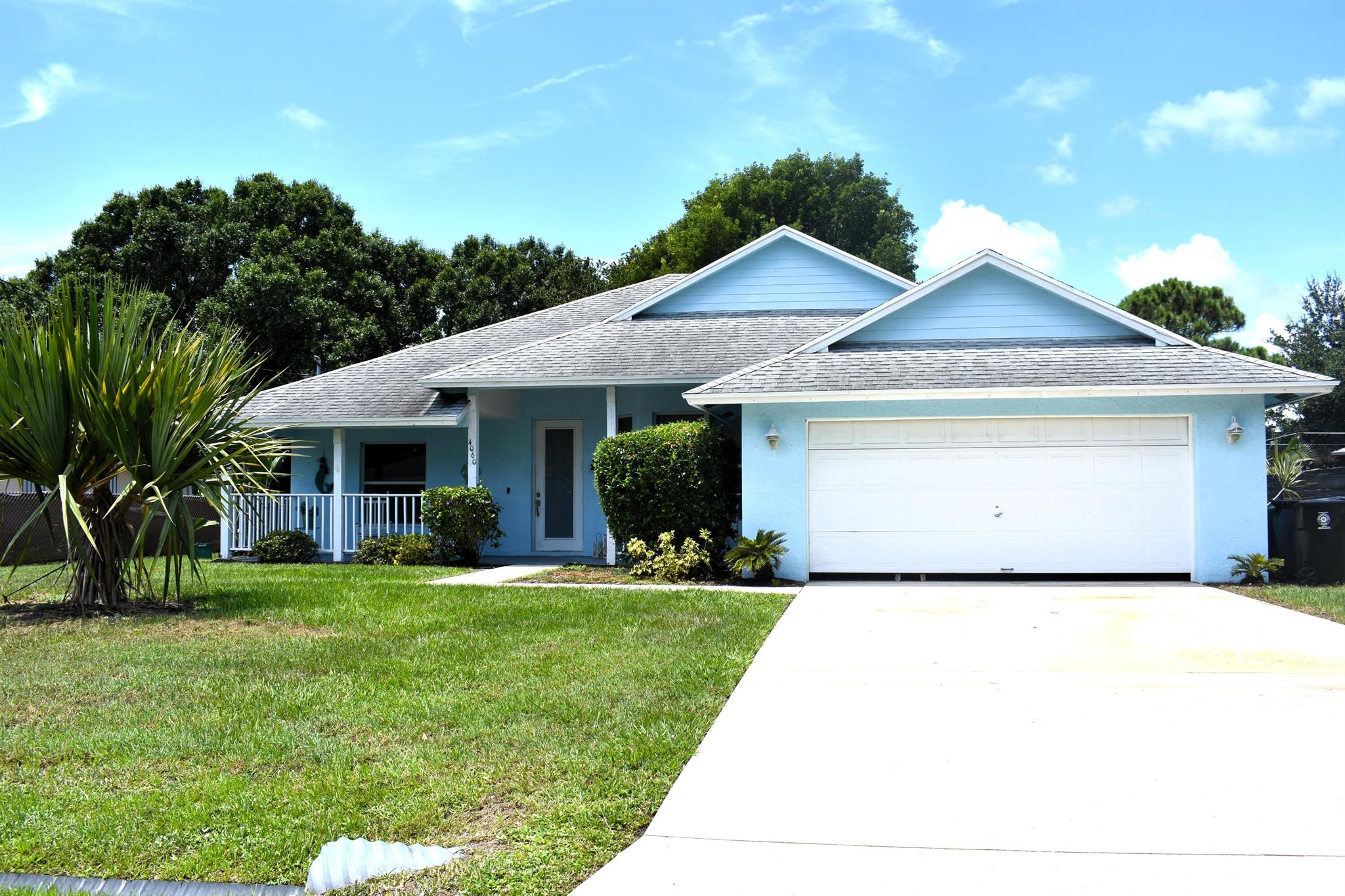 ***MOTIVATED SELLER***!!! Lovely Key West style CBS home in great location. Backs up to drainage canal for extra privacy. Offers, Screened enclosed patio and covered porch. volume ceilings, Carpet in bedrooms. Tile floor in living area with wood cabinets. This home is located close to major expressway and to school, shopping and entertainment. Price to sale. . Home is ready to move in. ***MUST SEE***