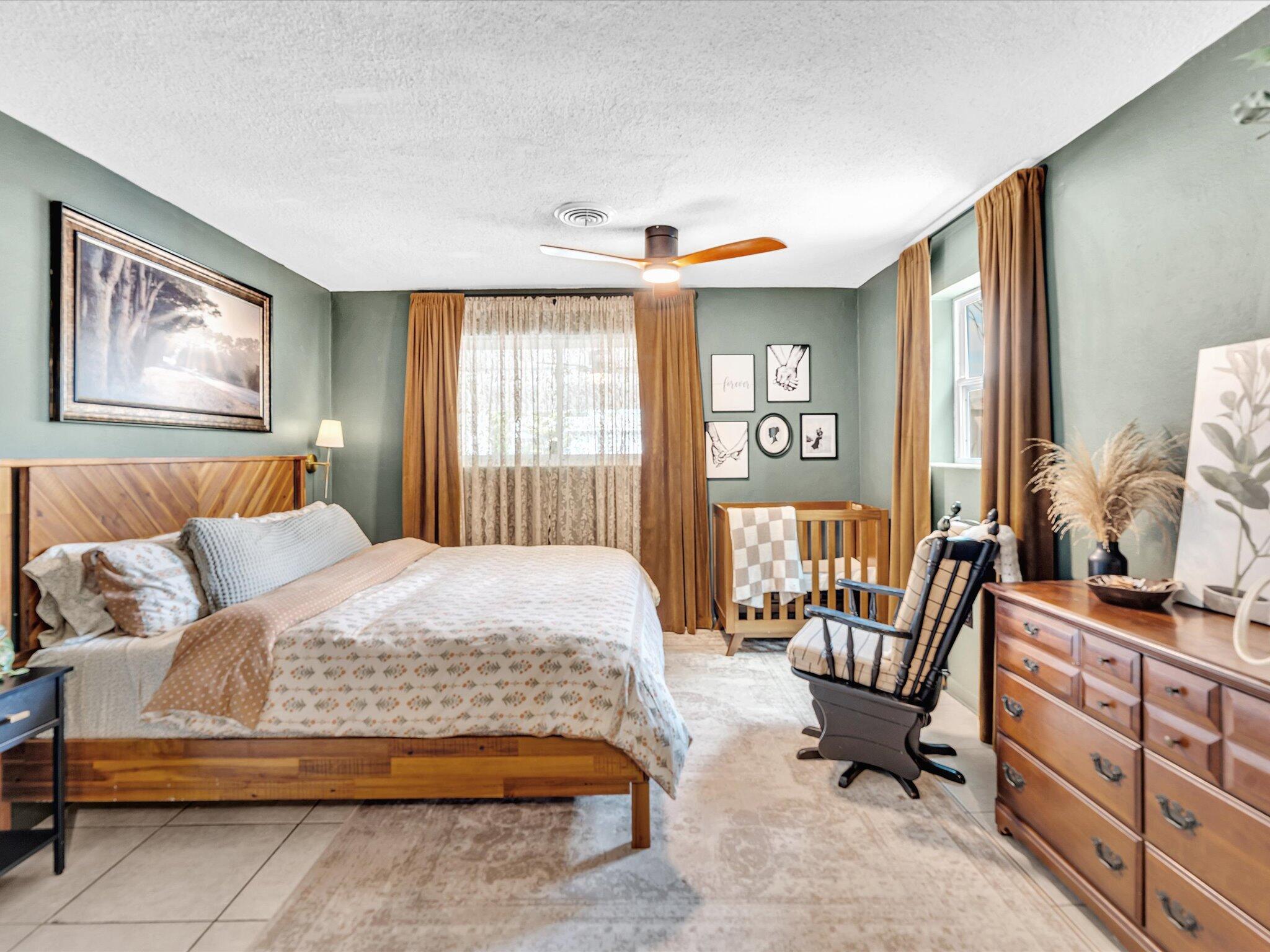 MODEL LAND CO SUB OF TRS 1 & 2 (UNREC) ON AM-60 - Residential