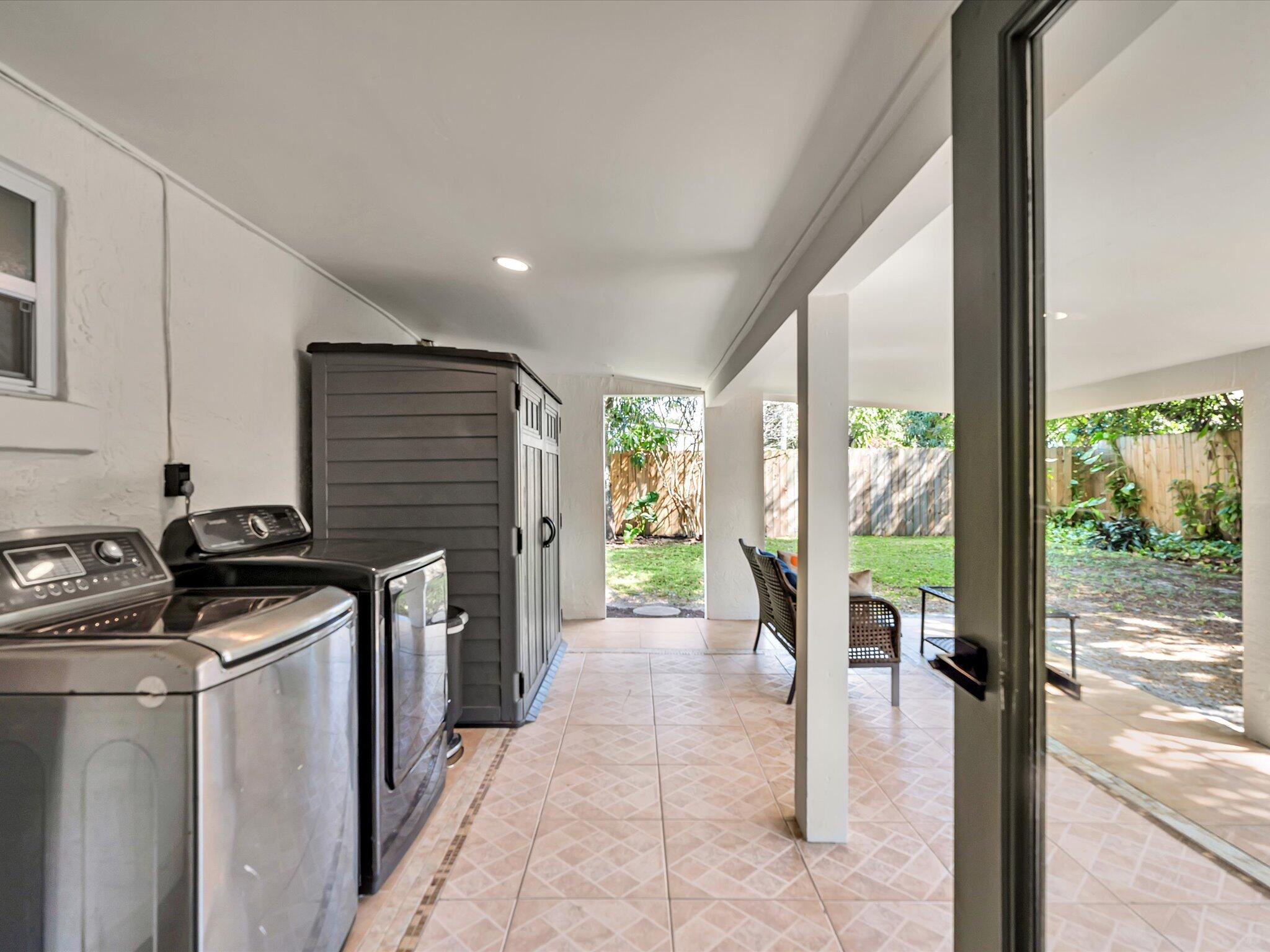 MODEL LAND CO SUB OF TRS 1 & 2 (UNREC) ON AM-60 - Residential