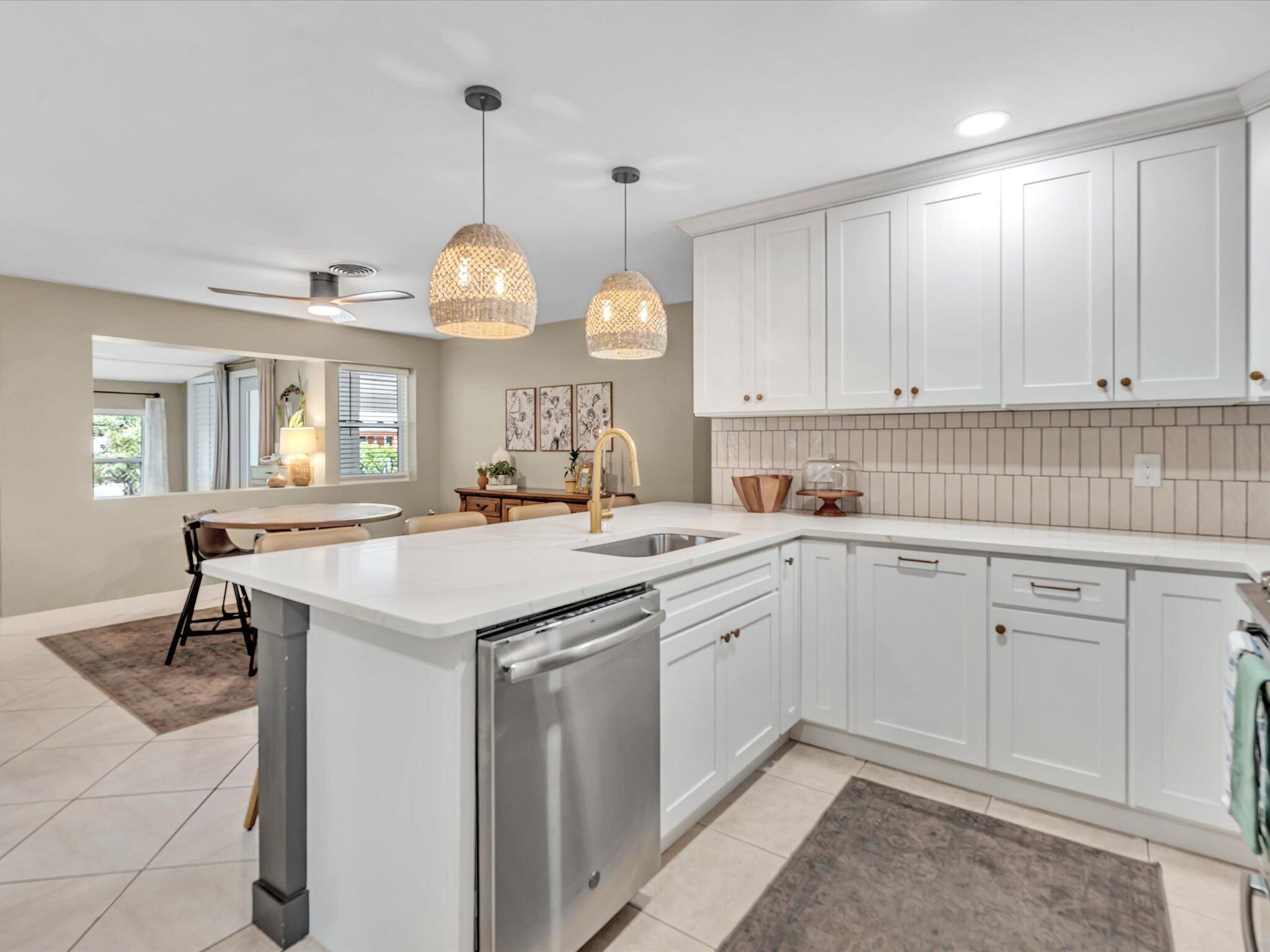 MODEL LAND CO SUB OF TRS 1 & 2 (UNREC) ON AM-60 - Residential