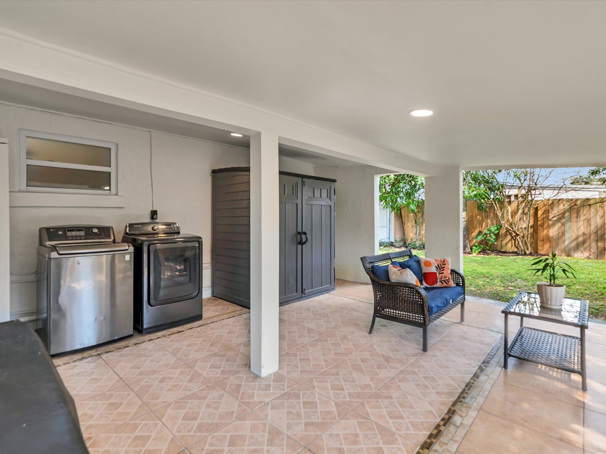 MODEL LAND CO SUB OF TRS 1 & 2 (UNREC) ON AM-60 - Residential