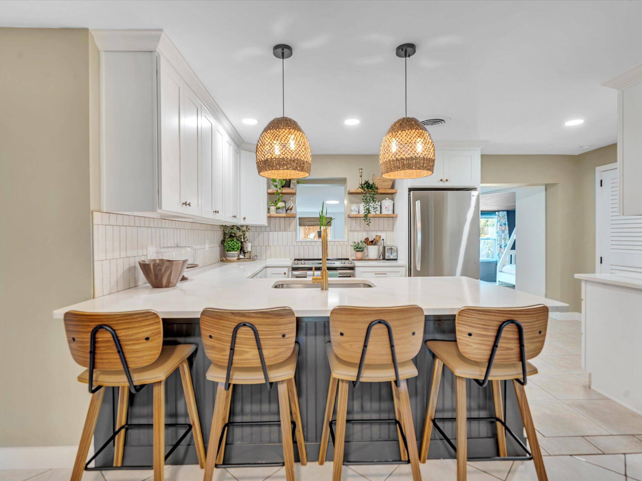 MODEL LAND CO SUB OF TRS 1 & 2 (UNREC) ON AM-60 - Residential