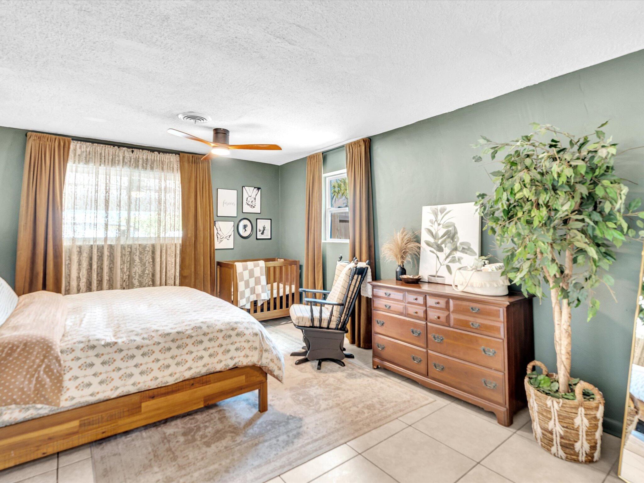 MODEL LAND CO SUB OF TRS 1 & 2 (UNREC) ON AM-60 - Residential