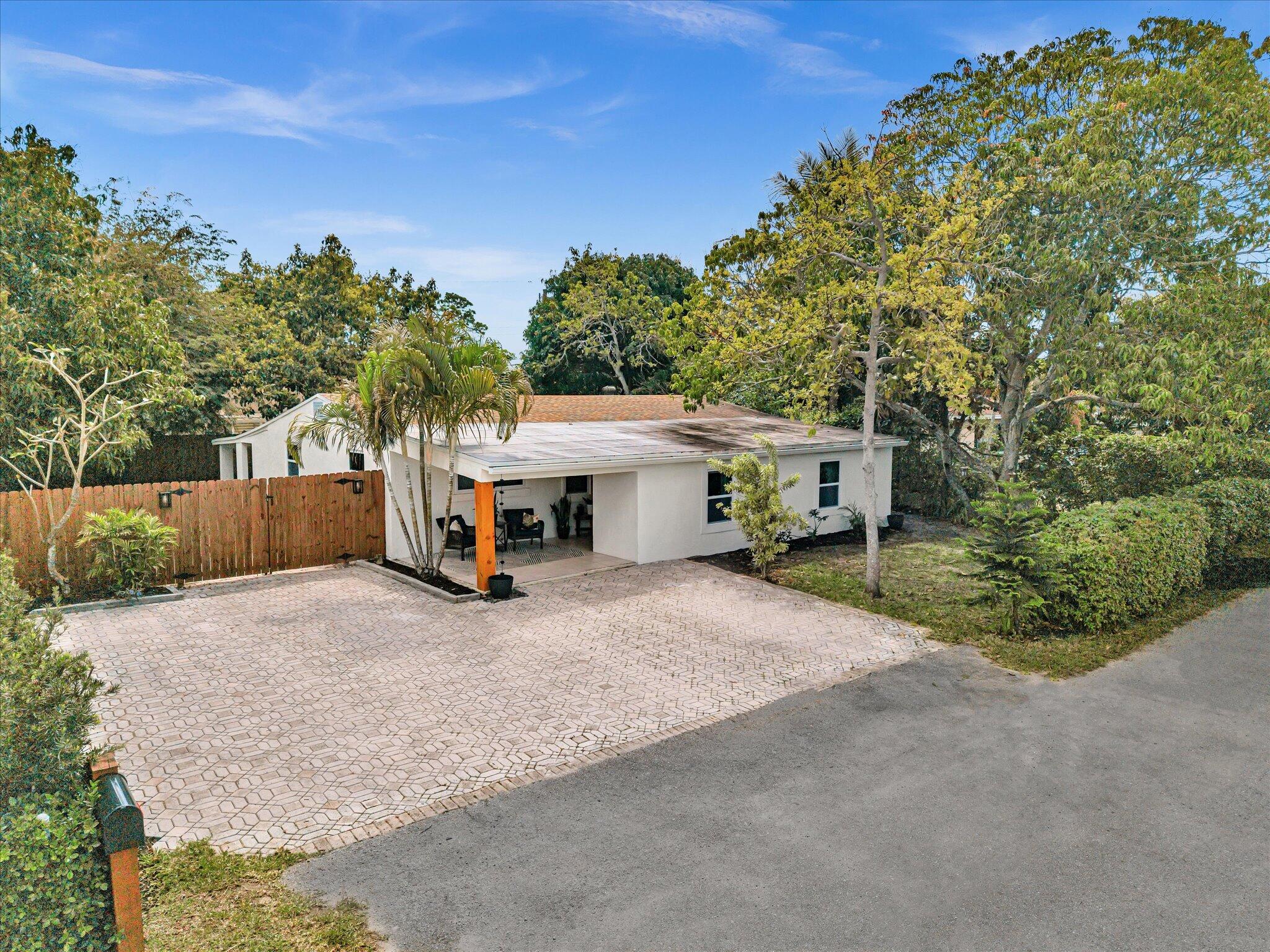 MODEL LAND CO SUB OF TRS 1 & 2 (UNREC) ON AM-60 - Residential