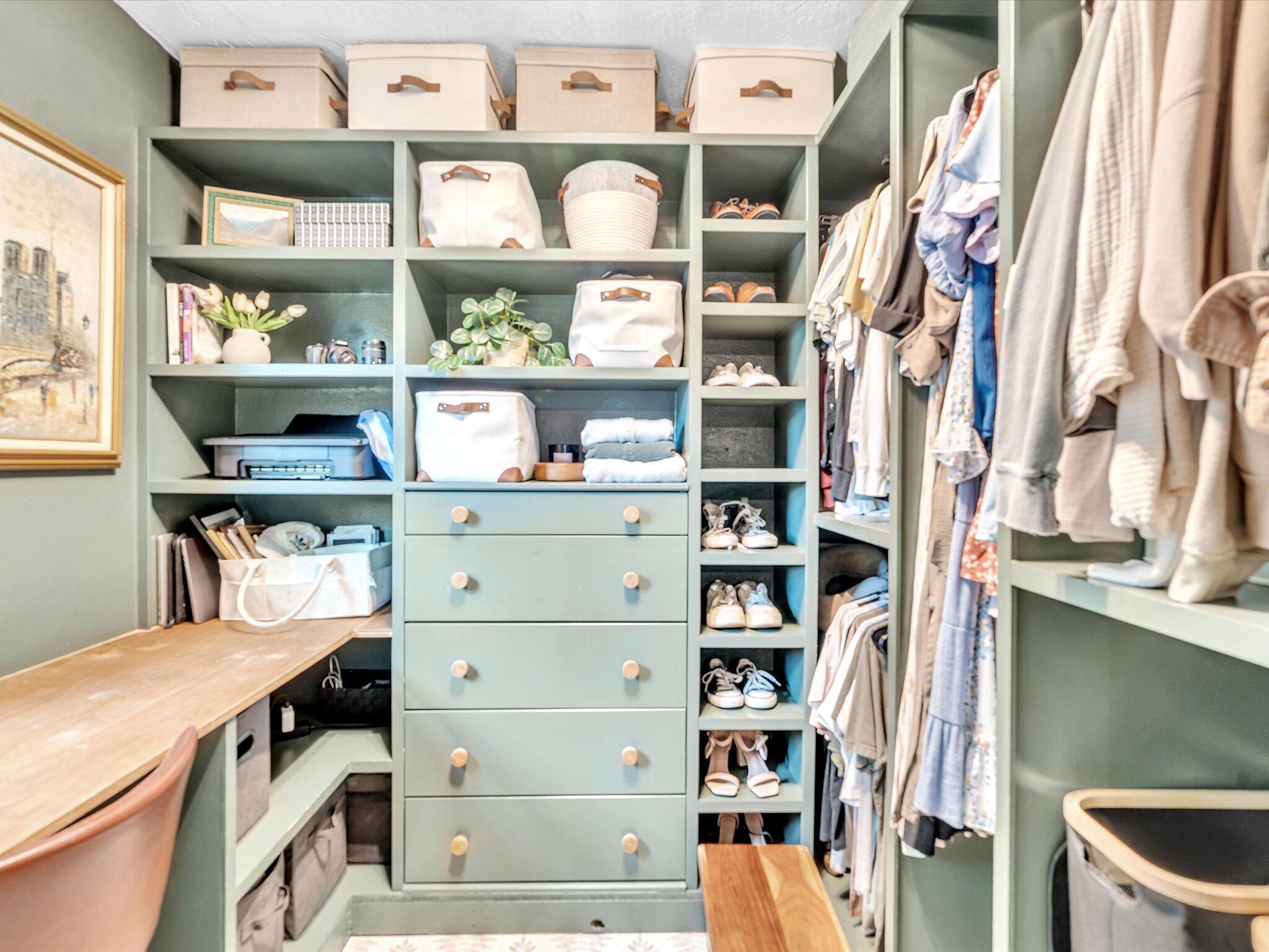 MODEL LAND CO SUB OF TRS 1 & 2 (UNREC) ON AM-60 - Residential