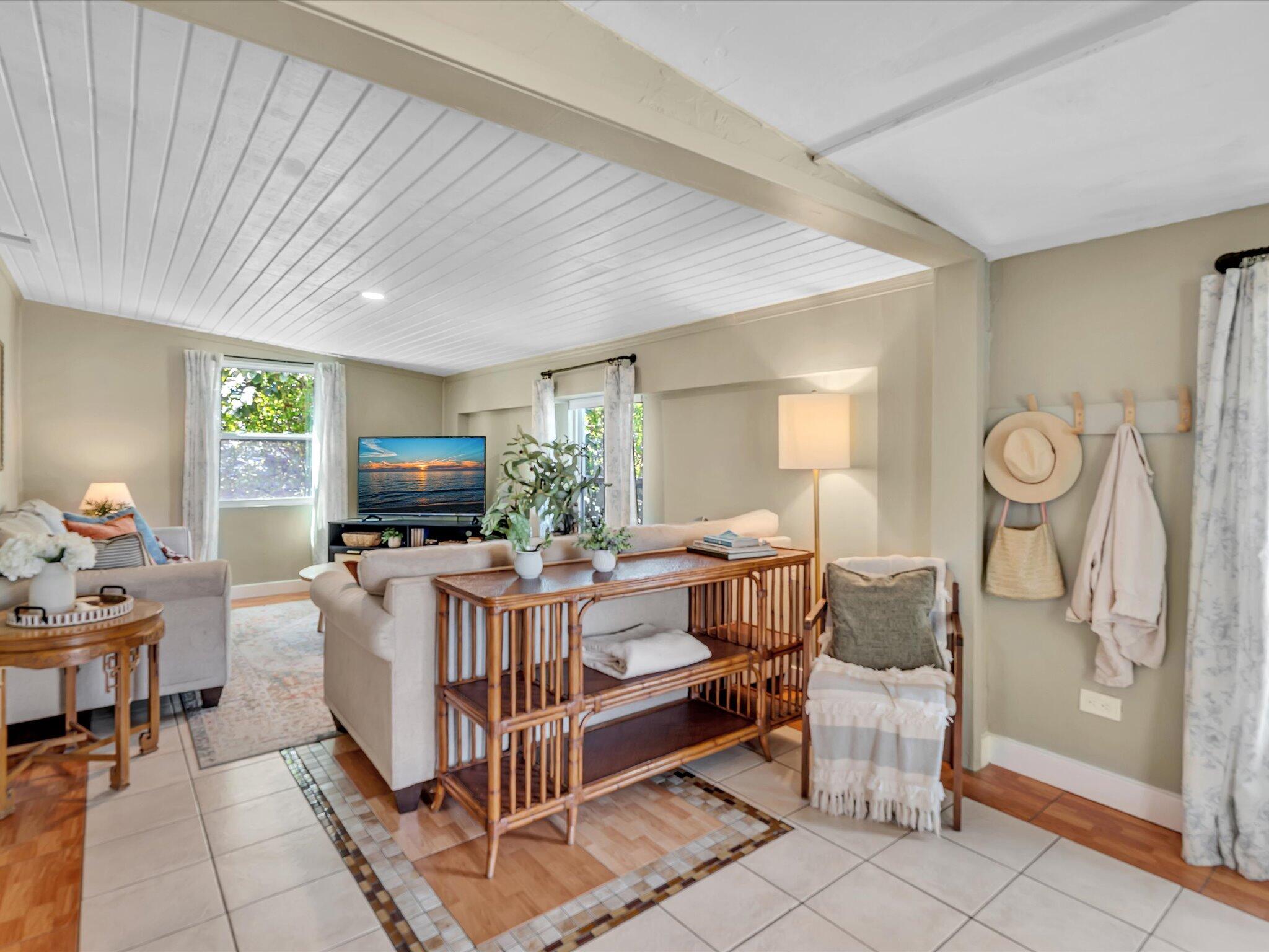 MODEL LAND CO SUB OF TRS 1 & 2 (UNREC) ON AM-60 - Residential