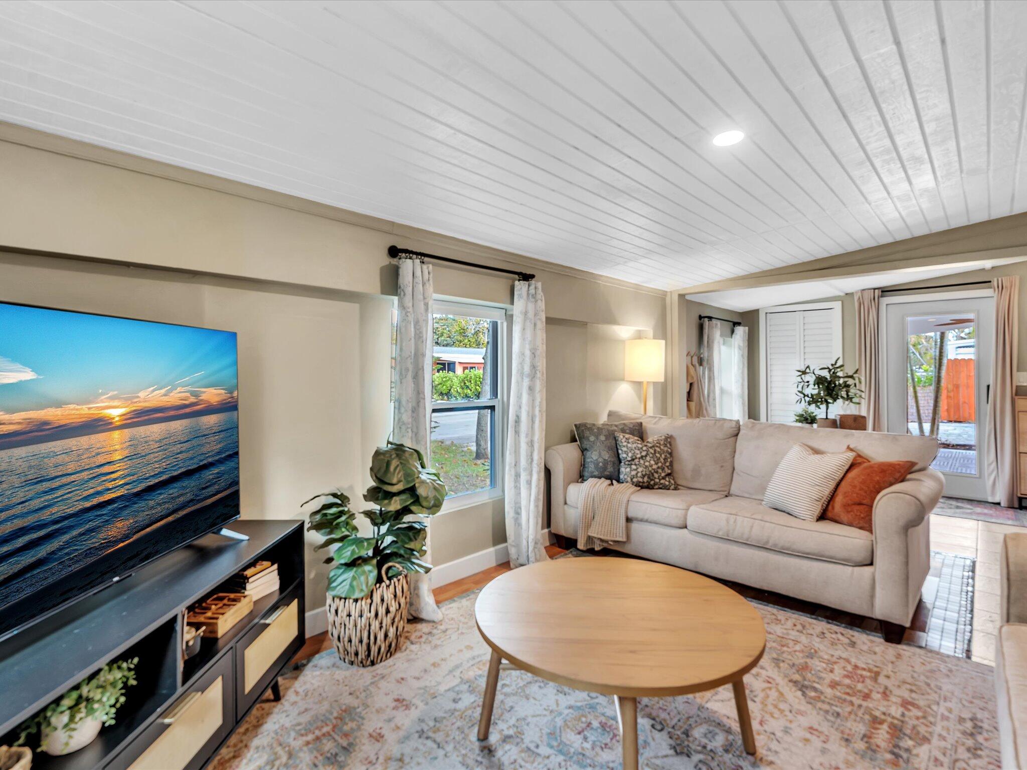 MODEL LAND CO SUB OF TRS 1 & 2 (UNREC) ON AM-60 - Residential