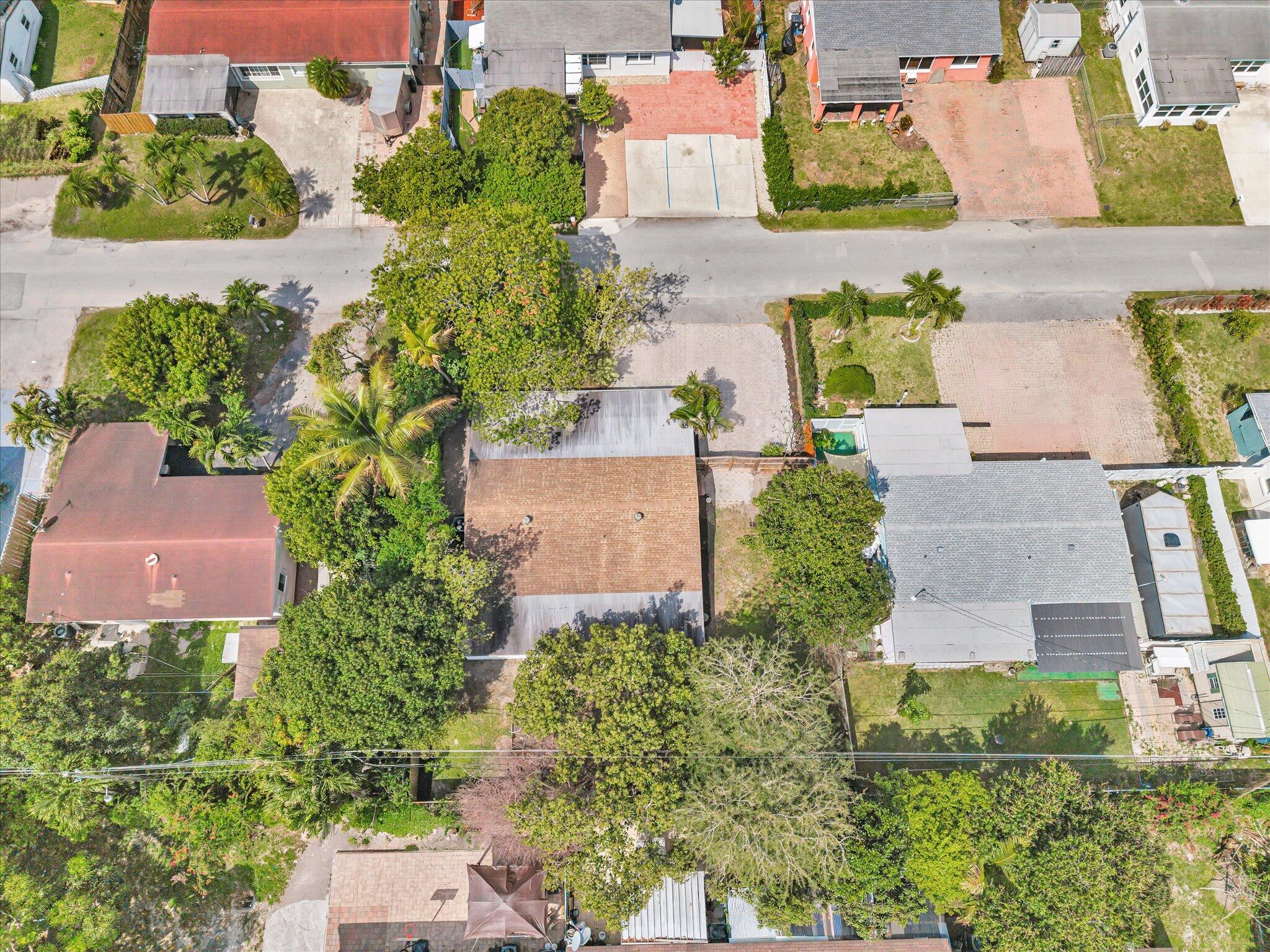 MODEL LAND CO SUB OF TRS 1 & 2 (UNREC) ON AM-60 - Residential