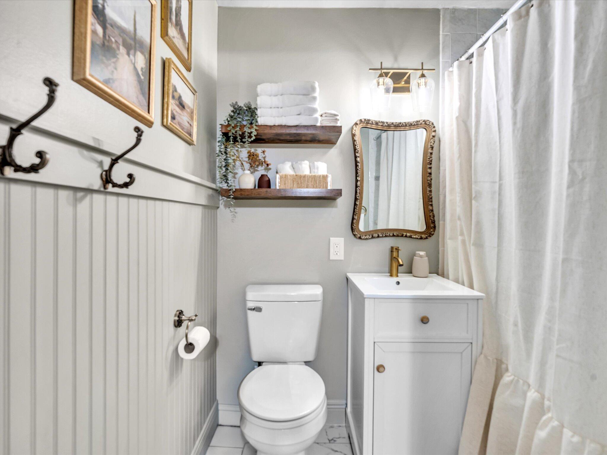 MODEL LAND CO SUB OF TRS 1 & 2 (UNREC) ON AM-60 - Residential