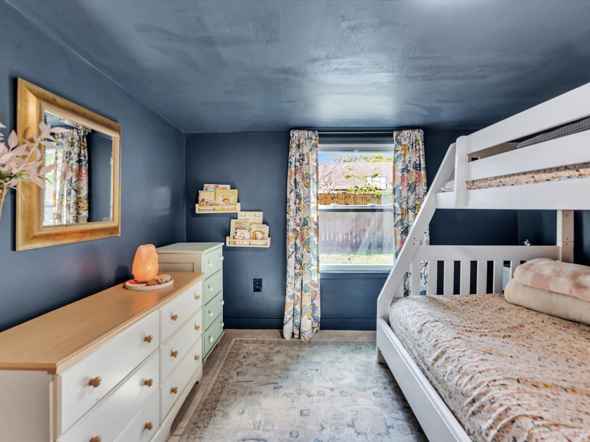 MODEL LAND CO SUB OF TRS 1 & 2 (UNREC) ON AM-60 - Residential