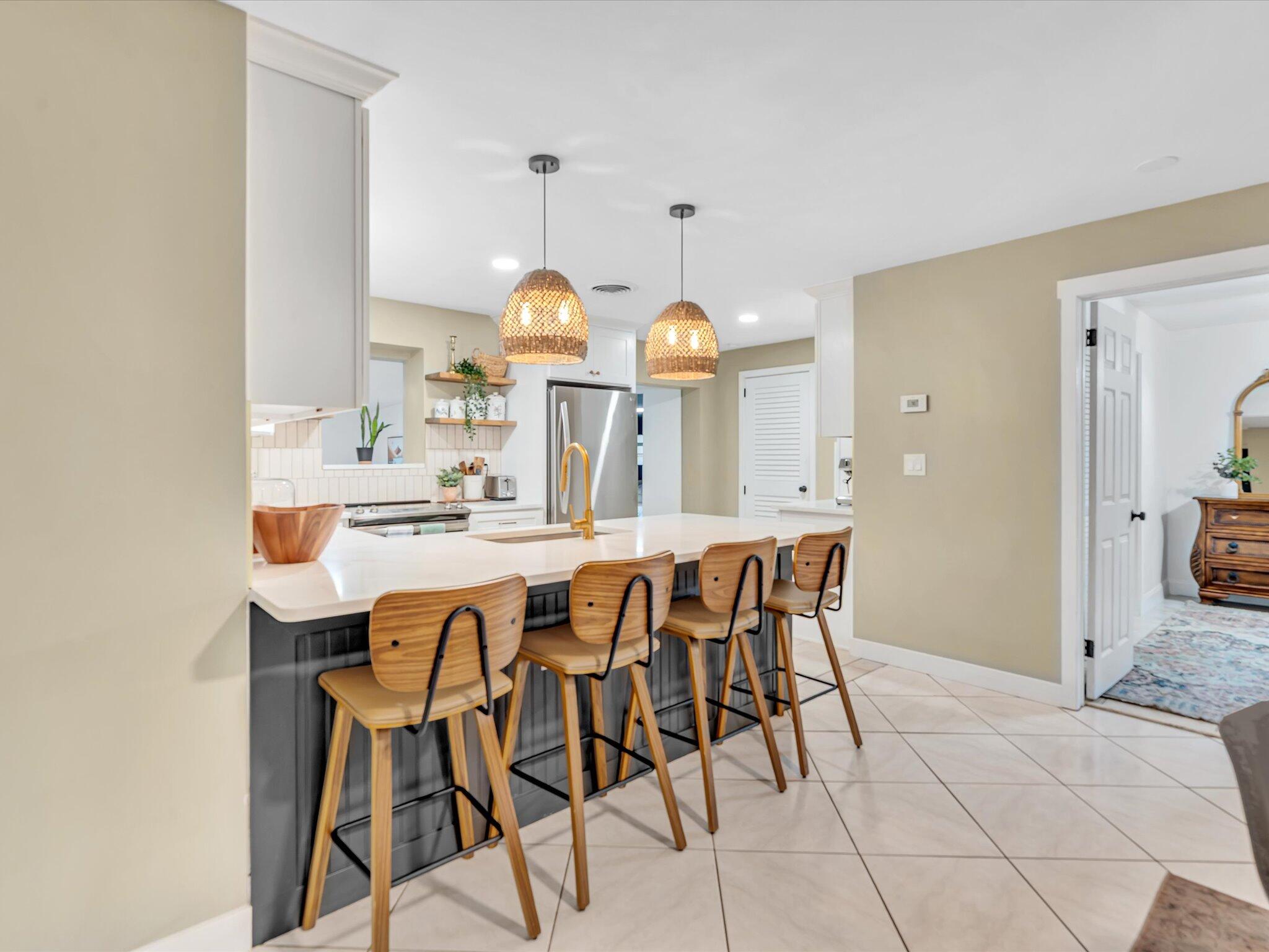 MODEL LAND CO SUB OF TRS 1 & 2 (UNREC) ON AM-60 - Residential