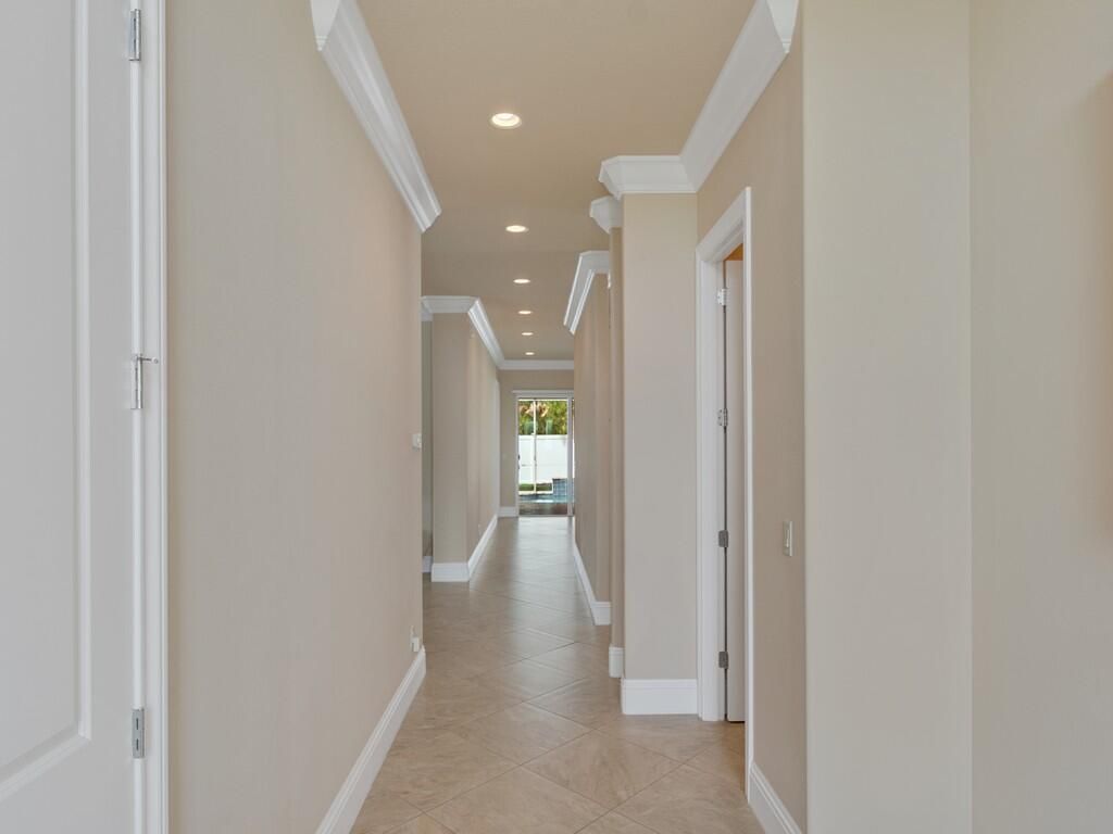Photo of 445 SW Wingate Ter Terrace SW, Vero Beach, FL 32968 (MLS # B26005094)