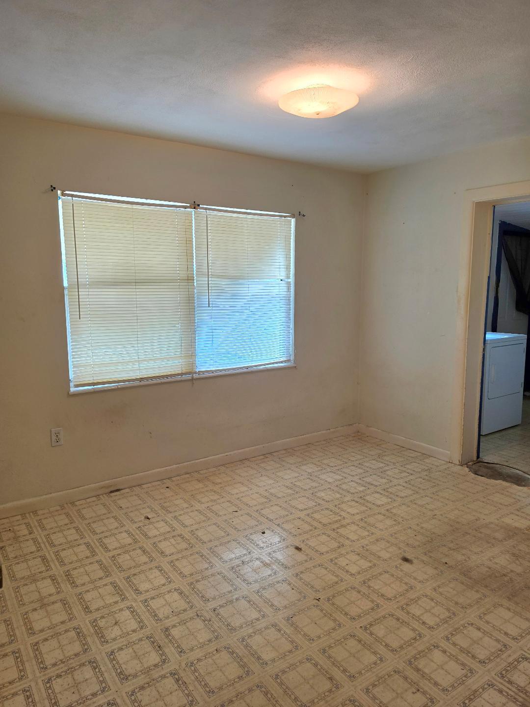 325 SE 16th Avenue