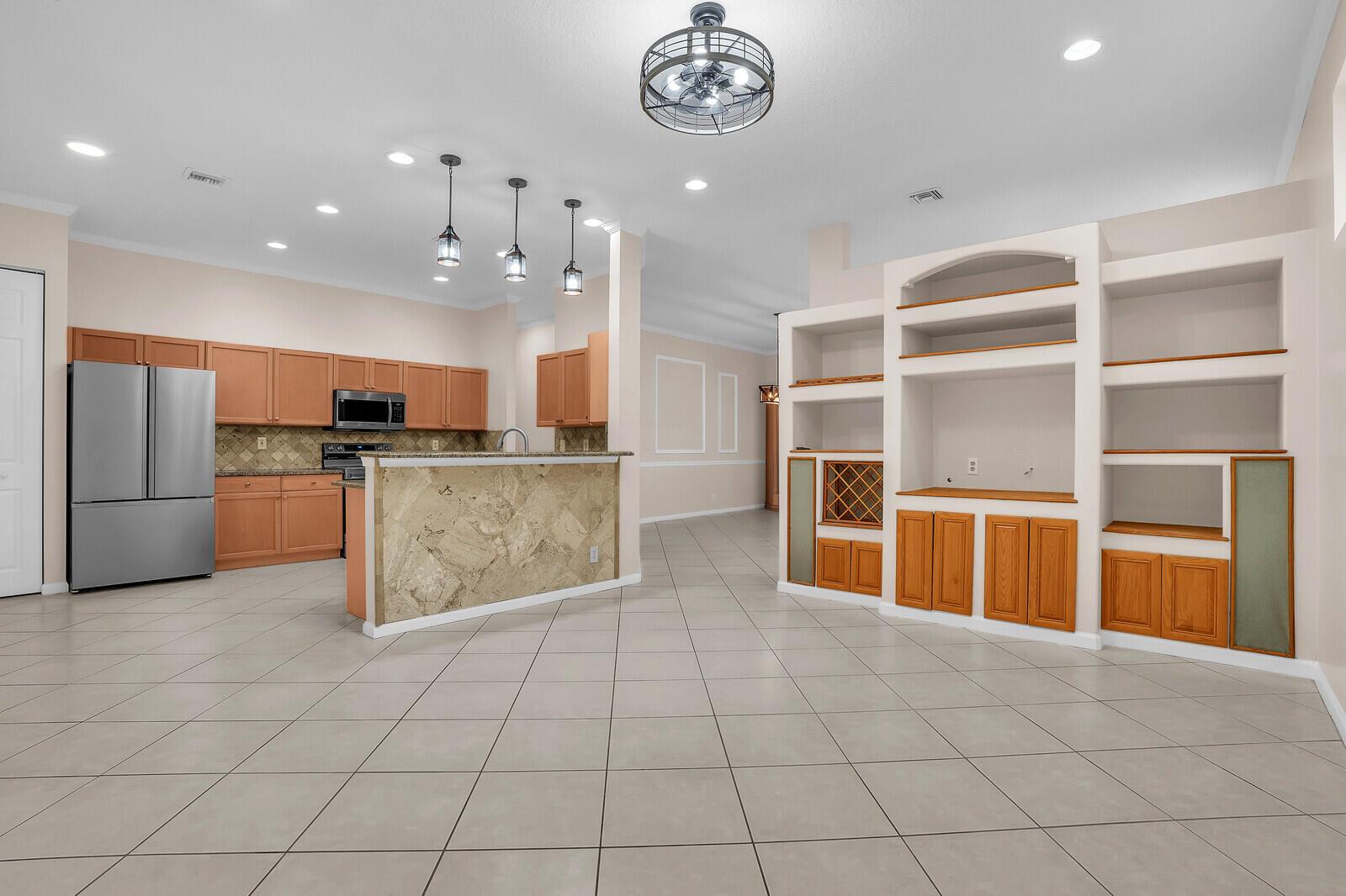 HIGHLAND GLEN - Residential Lease